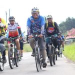 Tempuh Jarak 60 KM,Wako Riza Falepi Bersama Rombongan Gawes Silaturahmi Disambut Wako Padang Panjang