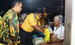 Gelar Muscam, Repol bersama Golkar Bagi Sembako di 21 Kecamatan